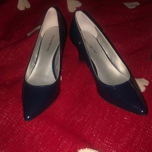 Navy blue high heels. Size 9 medium. Wore twice.
